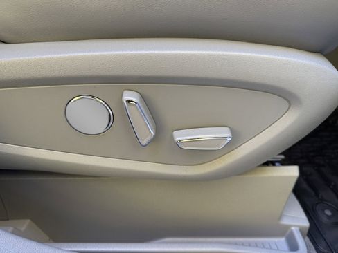 Used 2023 Lincoln Nautilus Reserve w/ Cargo Utility Package image 30