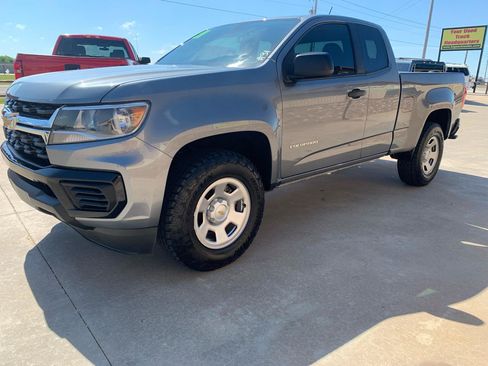Used 2021 Chevrolet Colorado W/T w/ WT Convenience Package RWD image 3