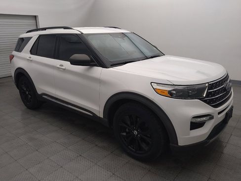 Used 2020 Ford Explorer XLT w/ Equipment Group 202A RWD image 11
