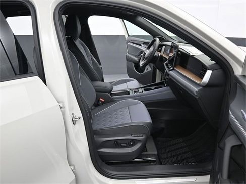 New 2026 Volkswagen Tiguan SEL R-Line image 14