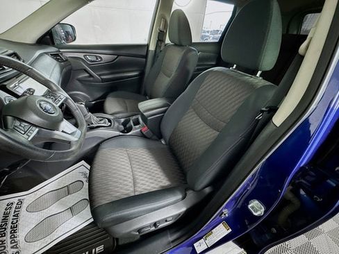 Used 2019 Nissan Rogue SV AWD/4WD image 17