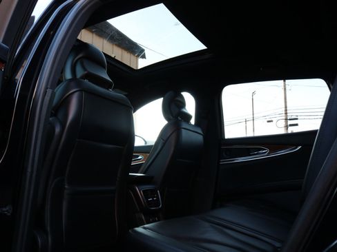 Used 2019 Lincoln Nautilus Reserve image 33