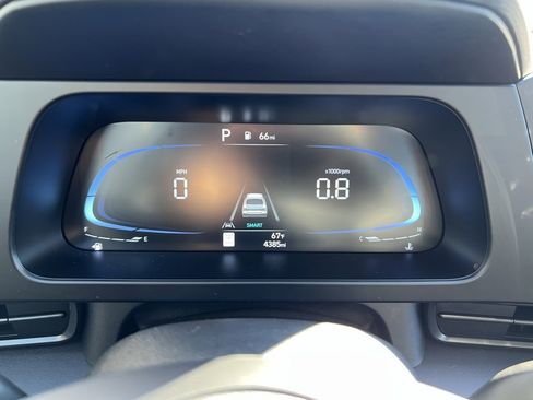 Certified 2025 Hyundai Elantra Sport image 17