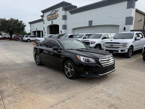 Used 2017 Subaru Legacy 2.5i Limited AWD/4WD image 2
