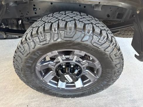 Used 2024 Ford F250 Lariat w/ Sport Appearance Package AWD/4WD image 5