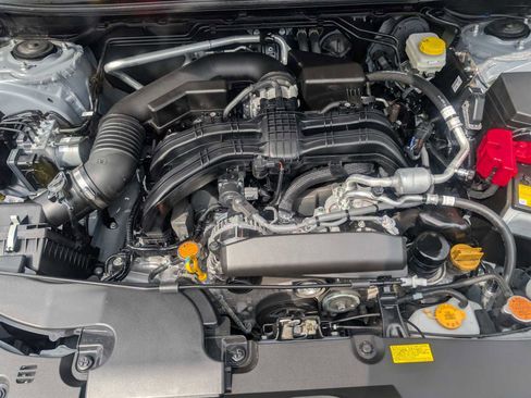 Used 2025 Subaru Crosstrek 2.0i Premium image 9