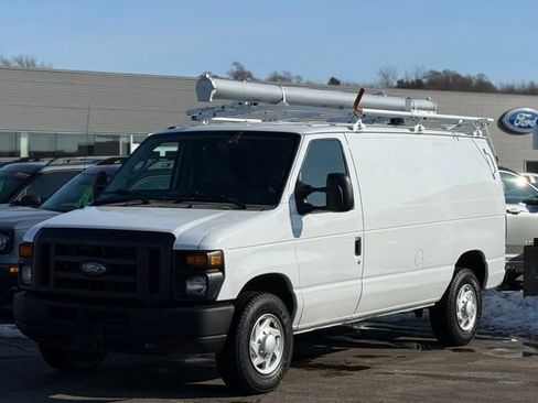 Used 2014 Ford E-250 and Econoline 250 image 24