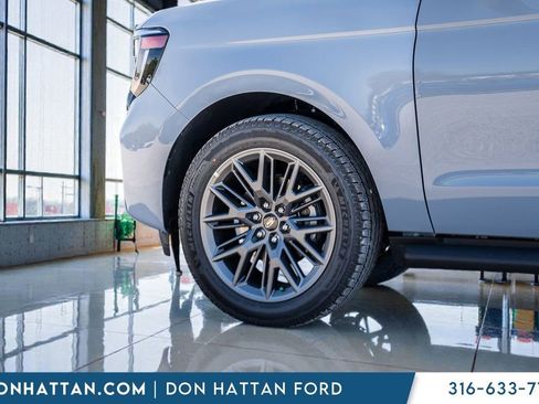 New 2026 Ford Expedition Platinum w/ Stealth Appearance Package AWD/4WD image 38