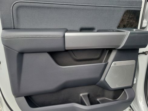 New 2026 Ford F250 Lariat w/ Chrome Package image 10