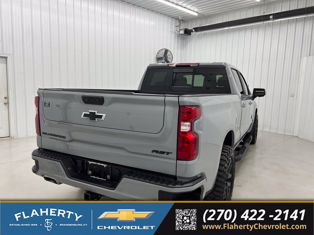 Used 2025 Chevrolet Silverado 1500 RST AWD/4WD image 3