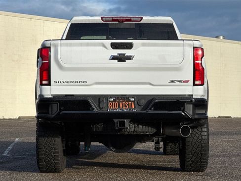 Certified 2025 Chevrolet Silverado 2500 ZR2 w/ Technology Package image 5
