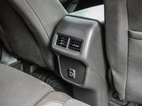 Used 2023 Chevrolet Equinox LT FWD image 49