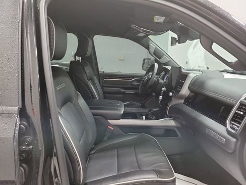 Used 2025 RAM 1500 Laramie w/ Night Edition image 25
