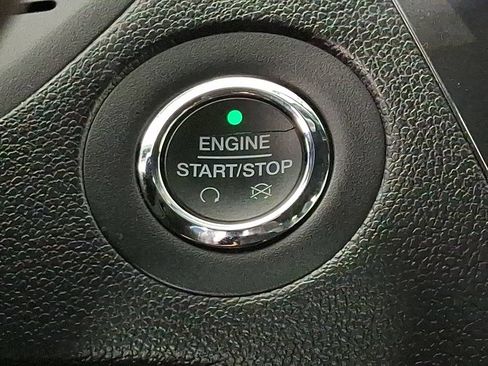 Used 2018 Ford Explorer XLT FWD image 22