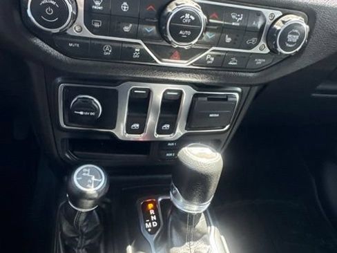 Used 2026 Jeep Wrangler Sport AWD/4WD image 30