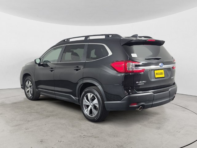 Used 2025 Subaru Ascent Premium AWD/4WD image 3