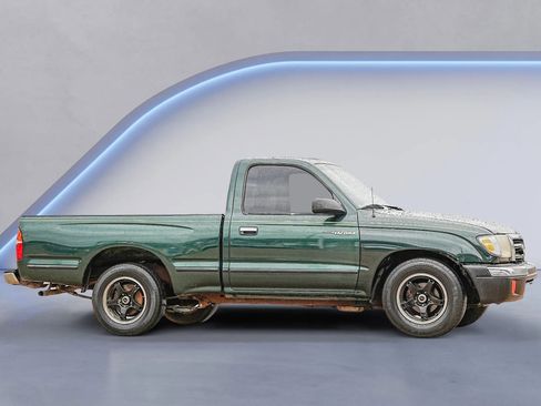 Used 2000 Toyota Tacoma Short Bed image 9