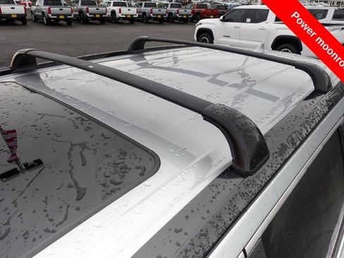 Certified 2018 Toyota Highlander SE image 13