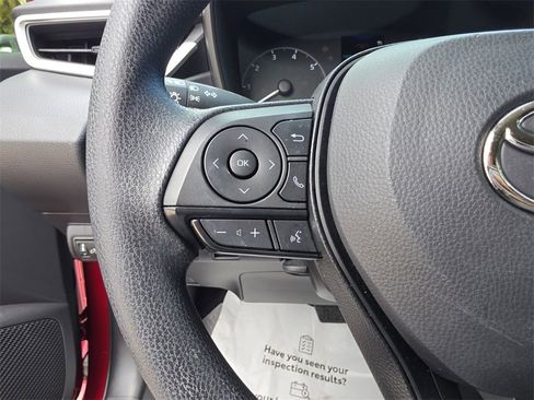 Certified 2025 Toyota Corolla LE image 29