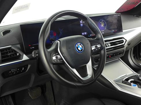 Used 2023 BMW i4 eDrive35 RWD image 31
