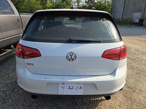 Used 2017 Volkswagen GTI SE FWD image 5