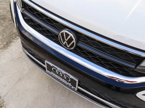 Used 2023 Volkswagen Taos S image 8