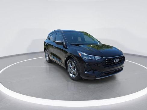 Used 2023 Ford Escape ST-Line w/ Tech Pack #1 FWD image 2