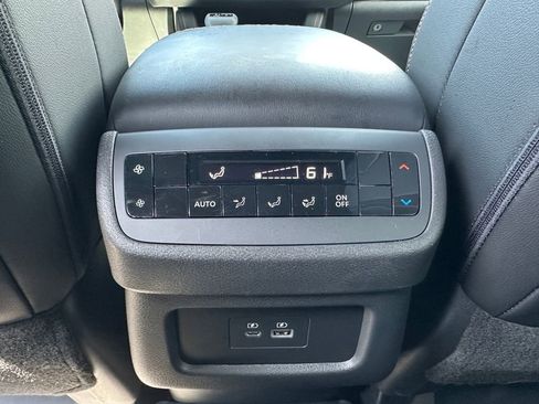 Used 2025 Nissan Pathfinder Rock Creek AWD/4WD image 12
