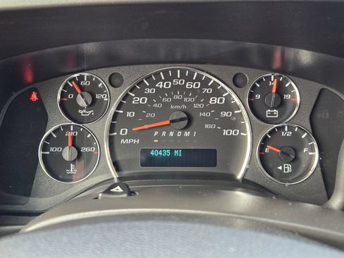 Used 2024 Chevrolet Express 3500 w/ Power Convenience Package RWD image 13