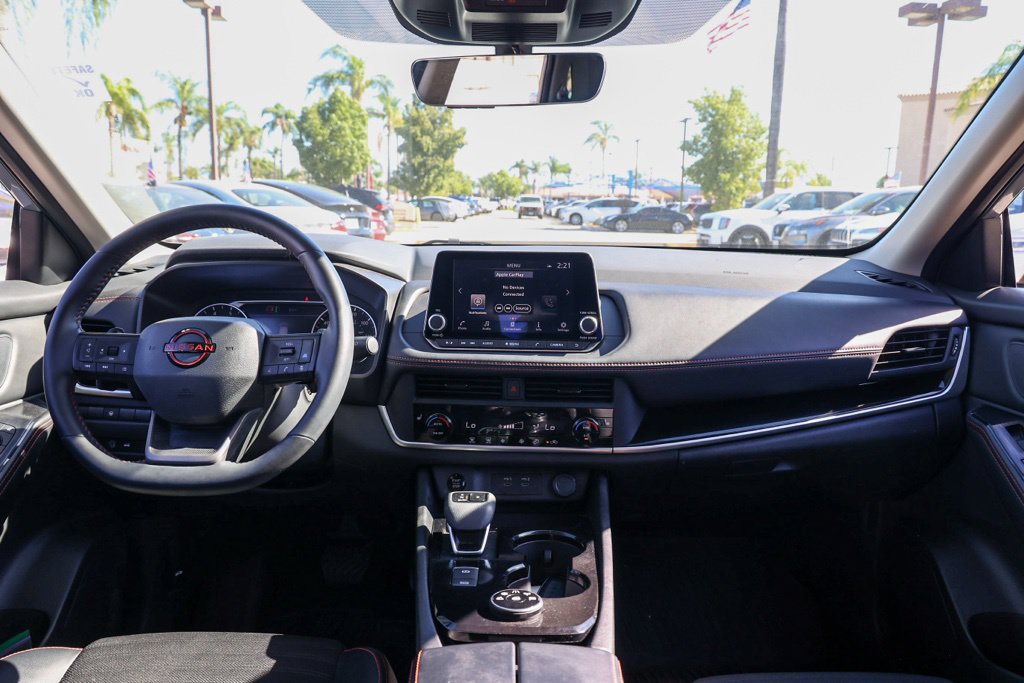 Used 2026 Nissan Rogue SV AWD/4WD image 23