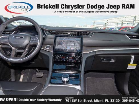 New 2025 Jeep Grand Cherokee Limited w/ Black Appearance Package image 20