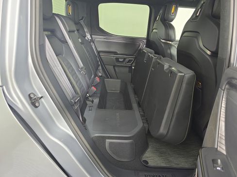 Used 2022 Rivian R1T Adventure image 24