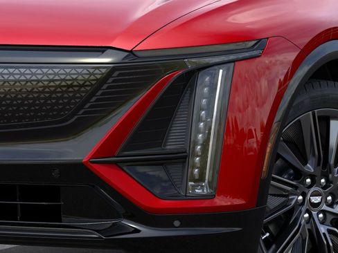 New 2027 Cadillac Lyriq Signature Sport w/ Nappa Leather Package AWD/4WD image 10