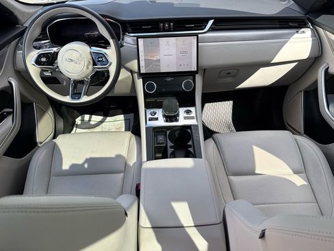 New 2026 Jaguar F-PACE R-Dynamic S image 4