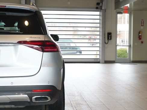 Used 2025 Mercedes-Benz GLE 450 GLE 450 image 11