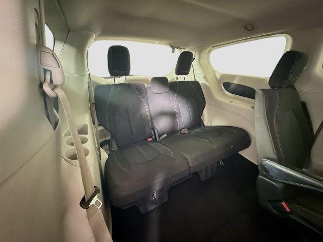 Used 2022 Chrysler Voyager LX FWD image 40