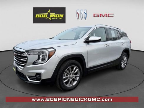 Used 2022 GMC Terrain SLT image 1