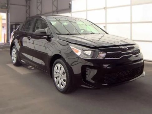 Used 2020 Kia Rio S FWD image 2