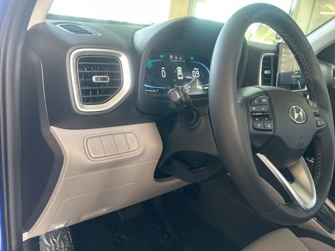 New 2026 Hyundai Venue SEL FWD image 19