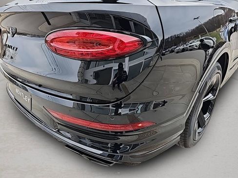 New 2025 Bentley Bentayga image 11