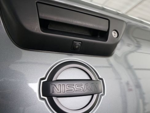 Used 2018 Nissan Titan SL w/ Midnight Edition image 12