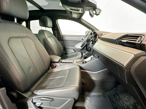 Used 2020 Audi Q3 2.0T Premium w/ Convenience Package image 26