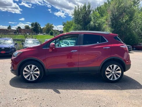 Used 2020 Buick Encore Preferred AWD/4WD image 2