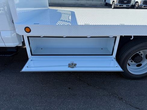 New 2025 Ford F550 XL 12Ft Scelzi Flat Bed image 8