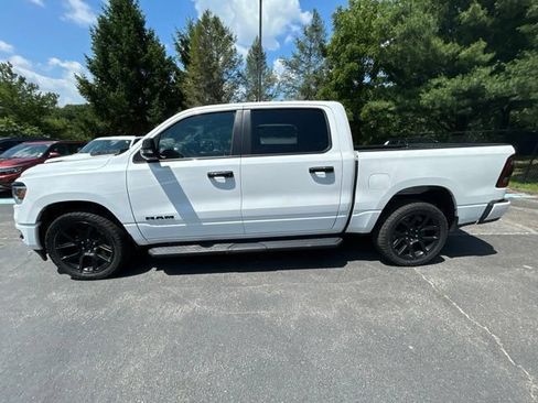 Used 2023 RAM 1500 Laramie AWD/4WD image 2