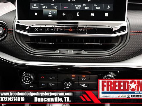 New 2026 Jeep Compass Trailhawk image 21