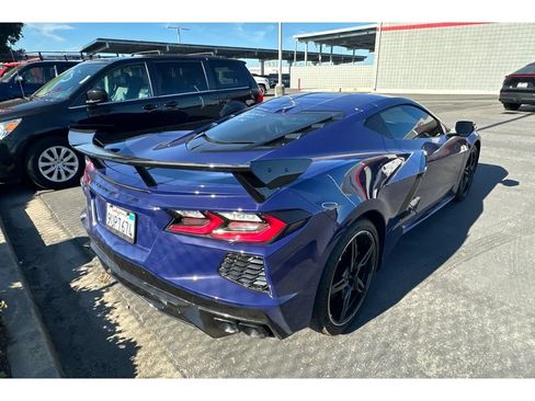 Used 2025 Chevrolet Corvette Stingray Coupe w/ Z51 Performance Package RWD image 5