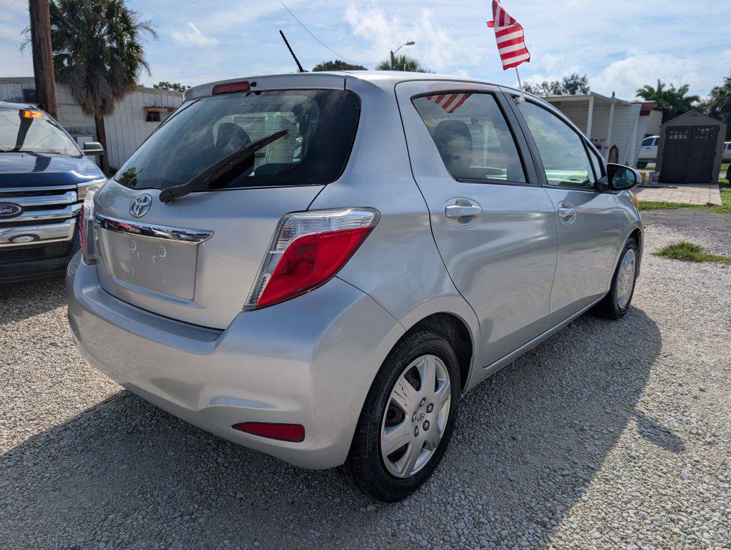 Used 2013 Toyota Yaris LE FWD image 5