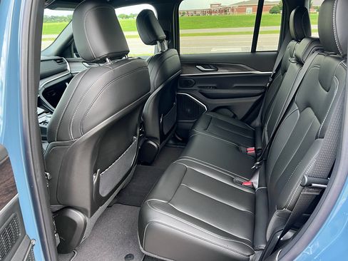 New 2026 Jeep Grand Cherokee Limited w/ Limited Altitude Package RWD image 14