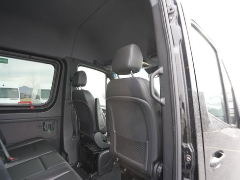 Used 2024 Mercedes-Benz Sprinter 2500 image 11